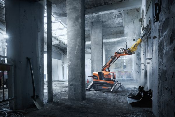 Robot de Demolición Husqvarna DXR 145 - Control Remoto, Alta Potencia y Versatilidad